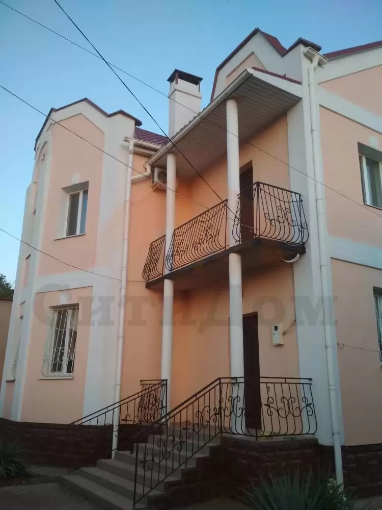 дом