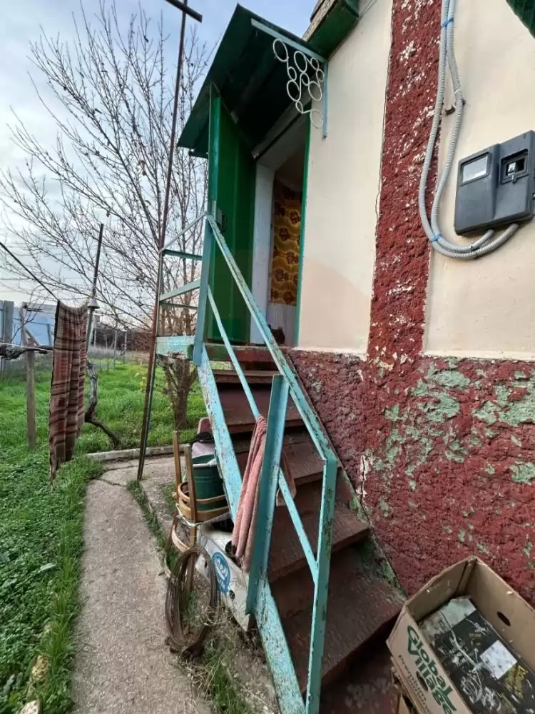 вход